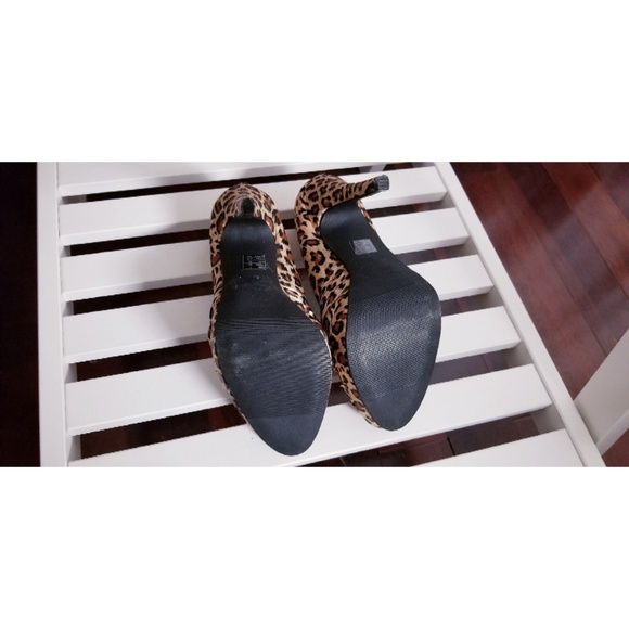 Forever 21 Peep Toe Leopard Heels - Picture 4 of 4